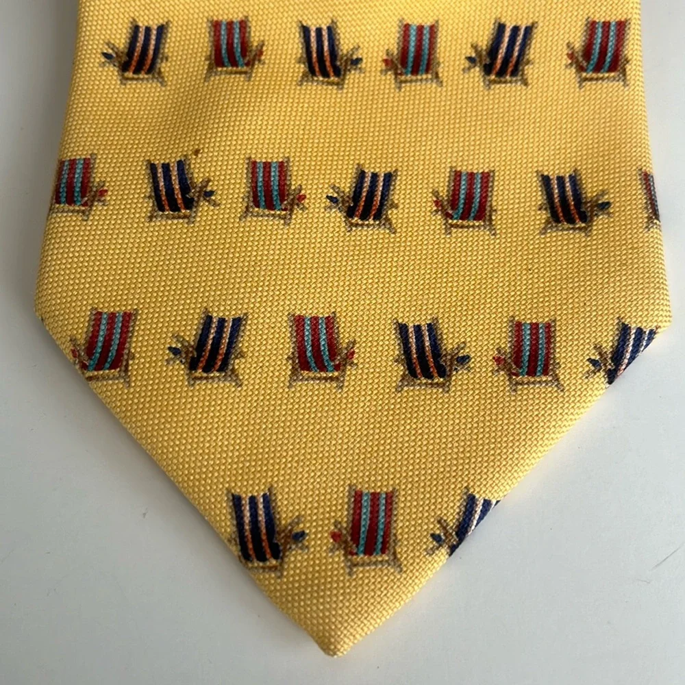 Tommy Bahama’s Off Island Imported Silk Tie with Beach Chairs Made in USA - Picture 1 of 7